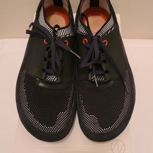 Used Mens Clarks Nature Walking Shoe, Size 9 w/box